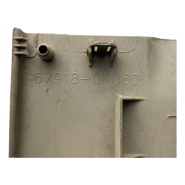 Soleira Porta Traseira Esquerda Toyota Hilux Sw4 2012 A 2015 Marrom-escuro